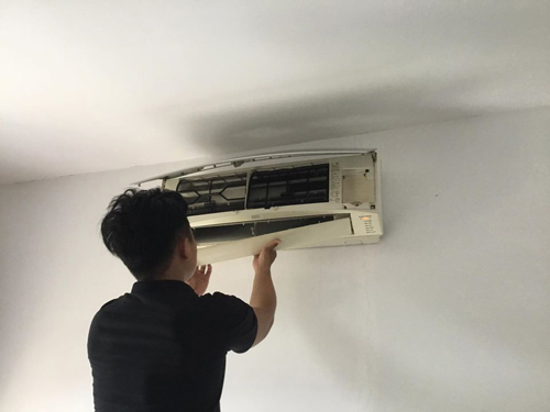 Air Conditioner installer Ho Chi Minh