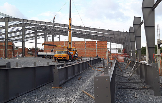 Warehouse construction contractor Long Thanh