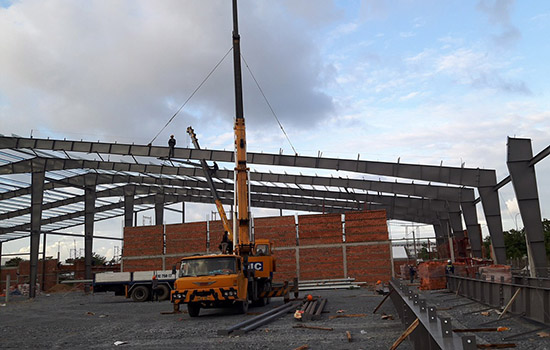 Warehouse construction contractor Long Thanh